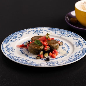 Сырники из тофу с матчей и бананом